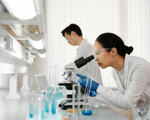 Estudia el máster en análisis químico y bioquímico online
