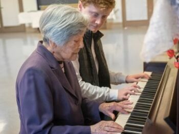 Estudia el máster en musicoterapia online