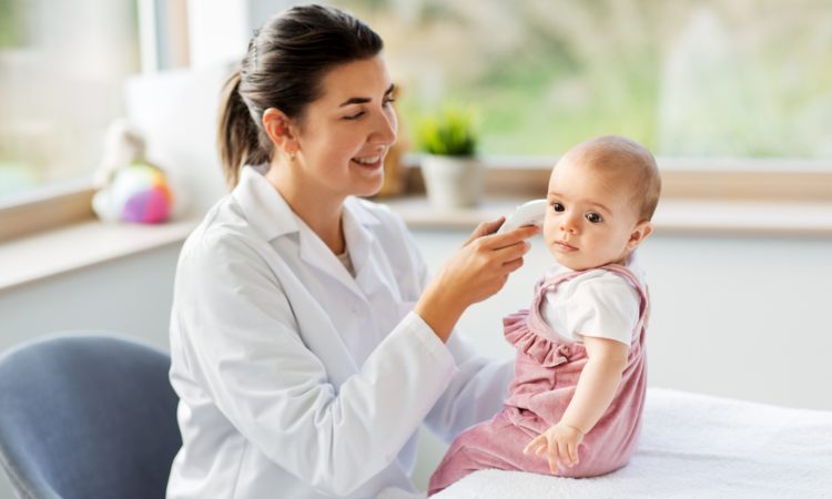 Auxiliar de pediatría: requisitos, funciones y competencias