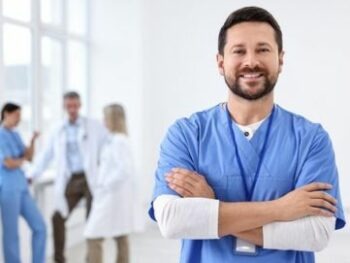 Estudia para ser celador en instituciones sanitarias y conviértete en experto