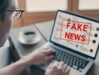 Descubre la detección de desinformación y fake news y aprende más