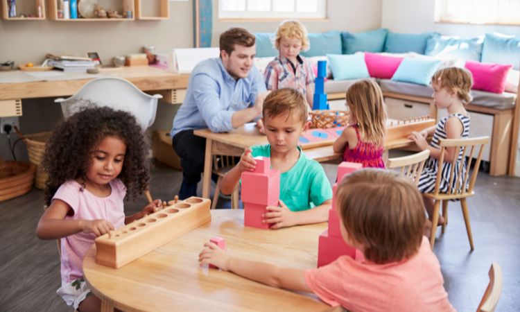 ¿Cómo se puede educar con inteligencia emocional?