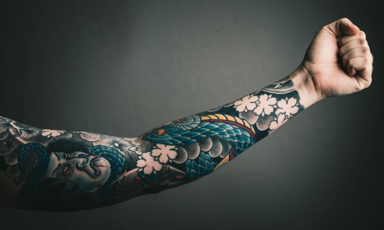 Historia del Tatuaje: Origen, Inventor y Primer Tatuaje - ELBS
