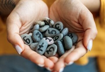 Estudiar el máster en constelaciones familiares y numerología