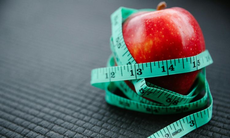 ¿Por qué no adelgazo si hago dieta? Causas y qué hacer